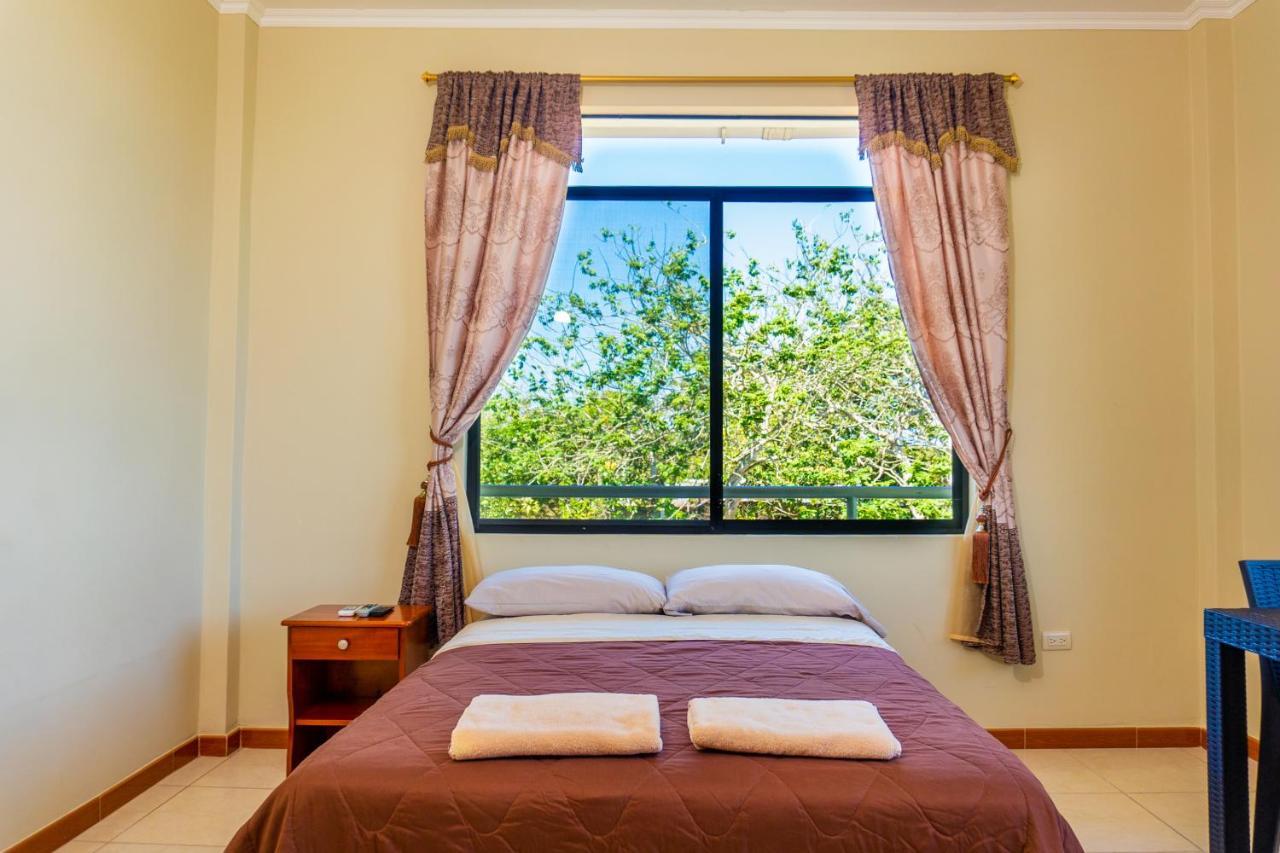Cucuve Eco Hostal Puerto Baquerizo Moreno Dış mekan fotoğraf